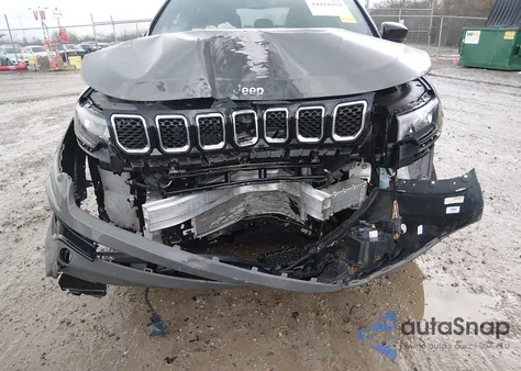 2023 Jeep Compass Limited 4X4 z USA, uszkodzony, nr VIN 3C4NJDCN3PT541817